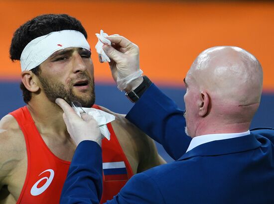 2016 Summer Olympics. Freestyle wrestling. Men. Day One