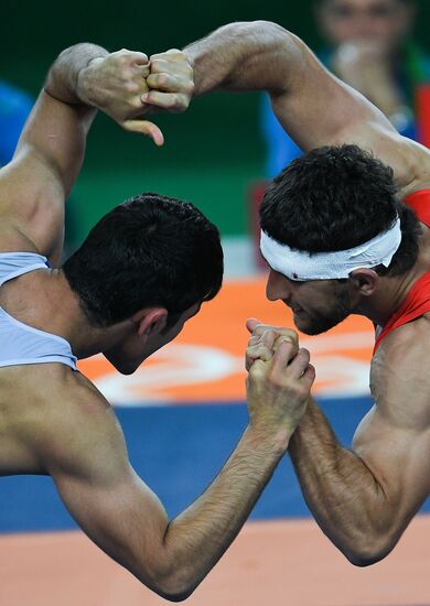 2016 Summer Olympics. Freestyle wrestling. Men. Day One