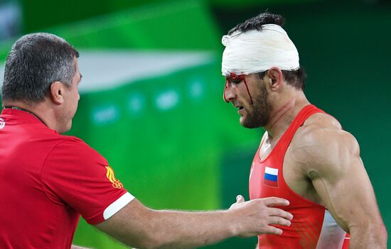 2016 Summer Olympics. Freestyle wrestling. Men. Day One