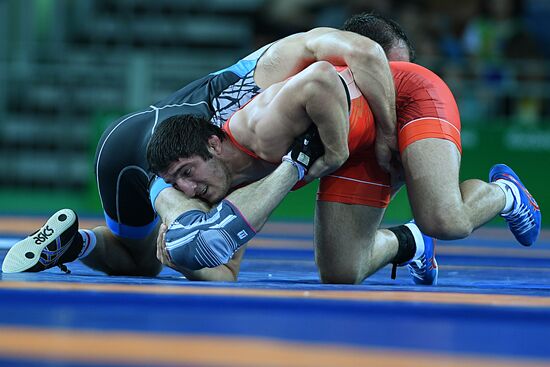 2016 Summer Olympics. Freestyle wrestling. Men. Day Two