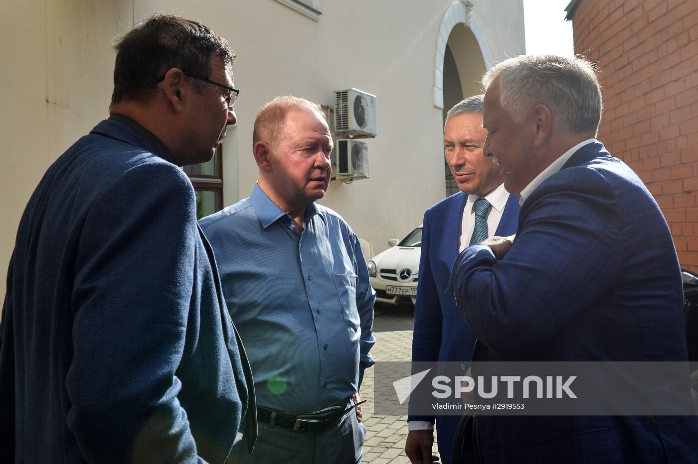 Party of Growth ofice opens in Moscow