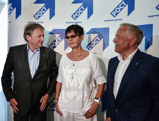Party of Growth office opens in Moscow