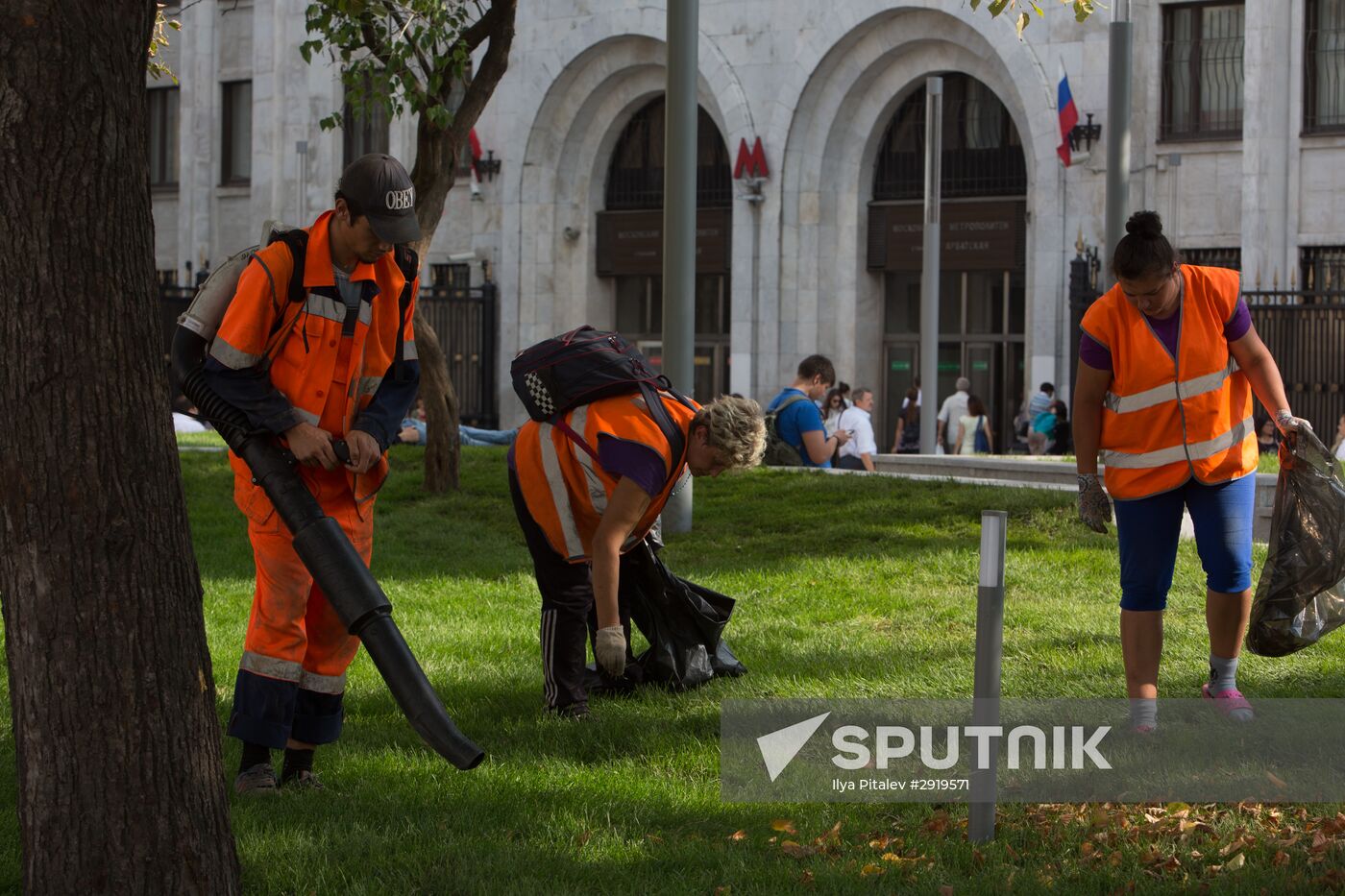 Improvement works on Arbat Square