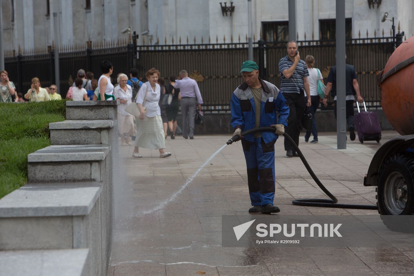 Improvement works on Arbat Square