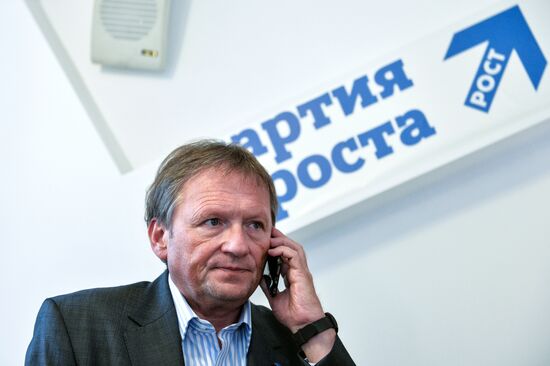 Party of Growth office opens in Moscow
