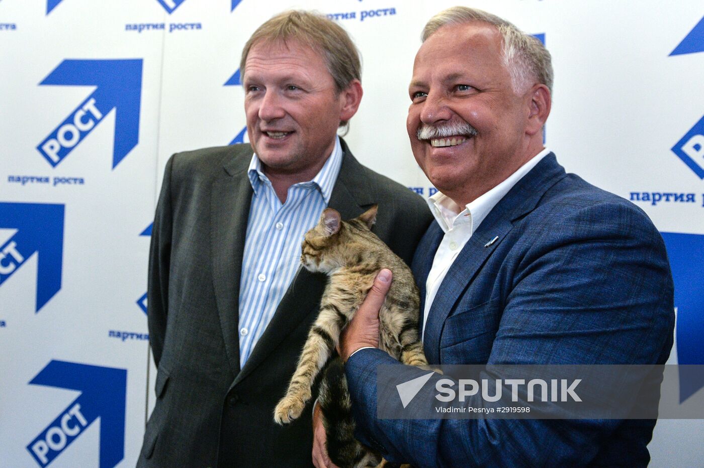 Party of Growth office opens in Moscow