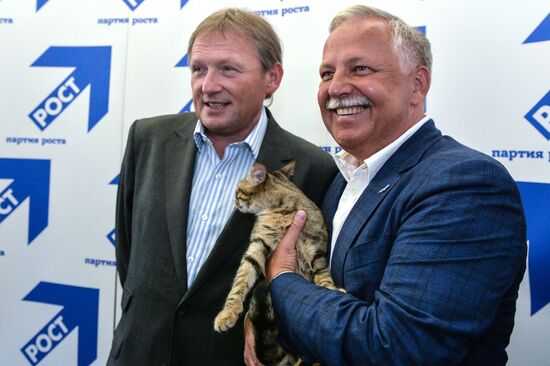 Party of Growth office opens in Moscow