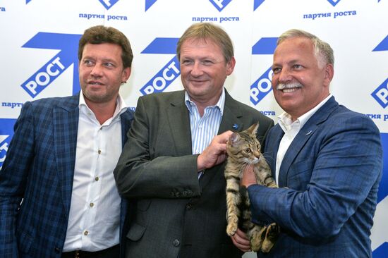 Party of Growth office opens in Moscow