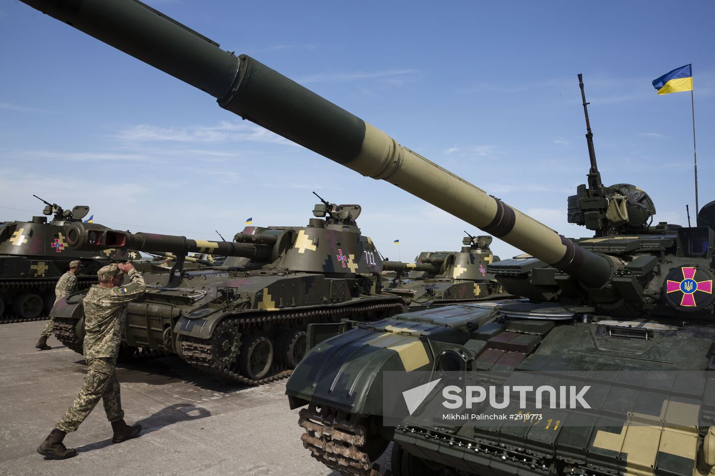 Ukrainian Armed Forces receive 141 units of military machinery