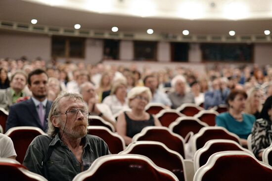 Gathering of Maly Theater company