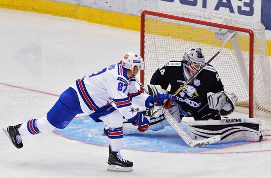 Kontinental Hockey League. Traktor vs. SKA