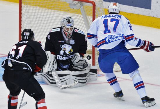Kontinental Hockey League. Traktor vs. SKA