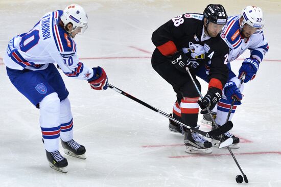 Kontinental Hockey League. Traktor vs. SKA