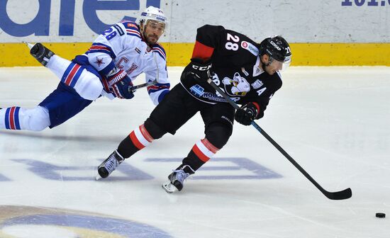 Kontinental Hockey League. Traktor vs. SKA
