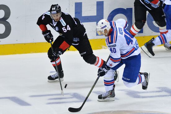 Kontinental Hockey League. Traktor vs. SKA