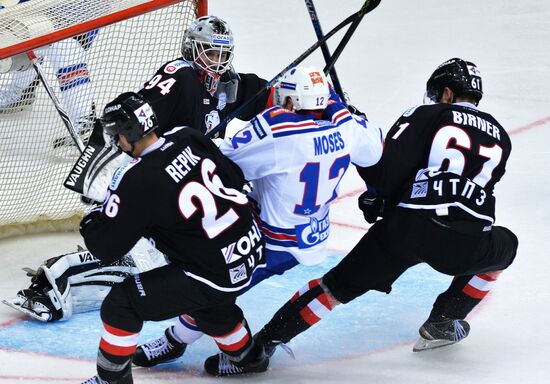Kontinental Hockey League. Traktor vs. SKA