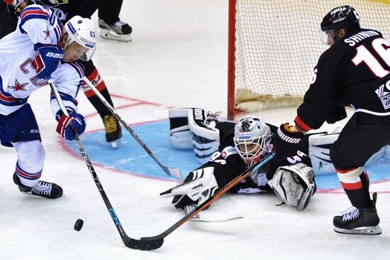 Kontinental Hockey League. Traktor vs. SKA