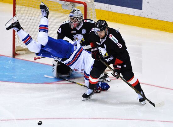 Kontinental Hockey League. Traktor vs. SKA