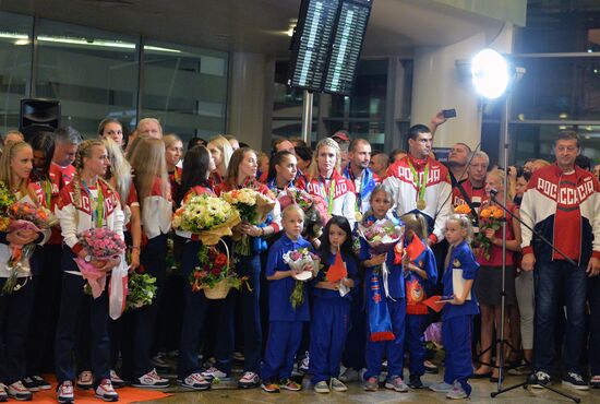 Welcoming Golden Flight with champions and prize winners of XXXI Olympics
