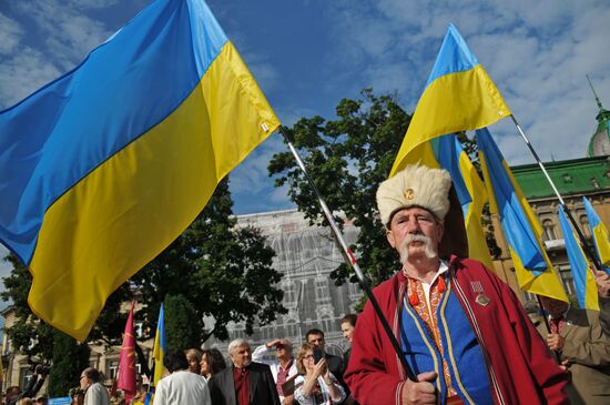 Military parade on 25th anniversary of Independence Day