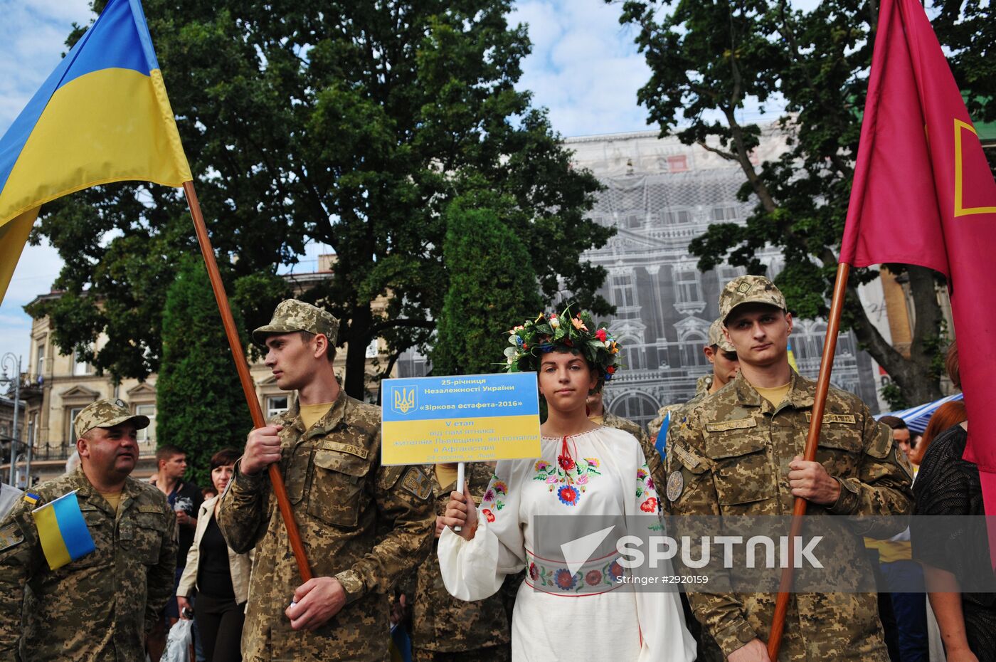 Military parade on 25th anniversary of Independence Day