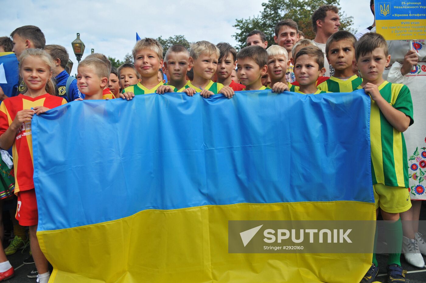 Military parade on 25th anniversary of Independence Day