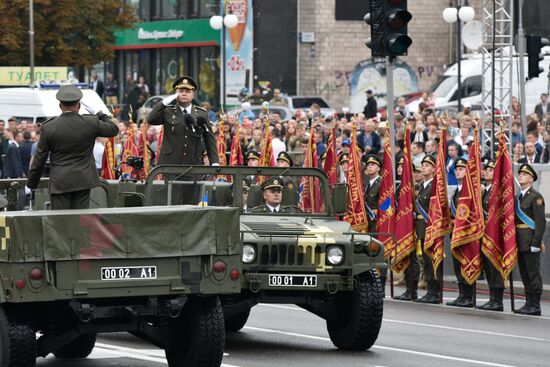 Military parade on 25th anniversary of Independence Day