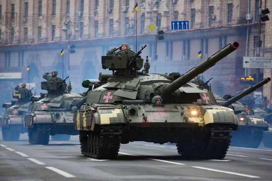 Military parade on 25th anniversary of Independence Day