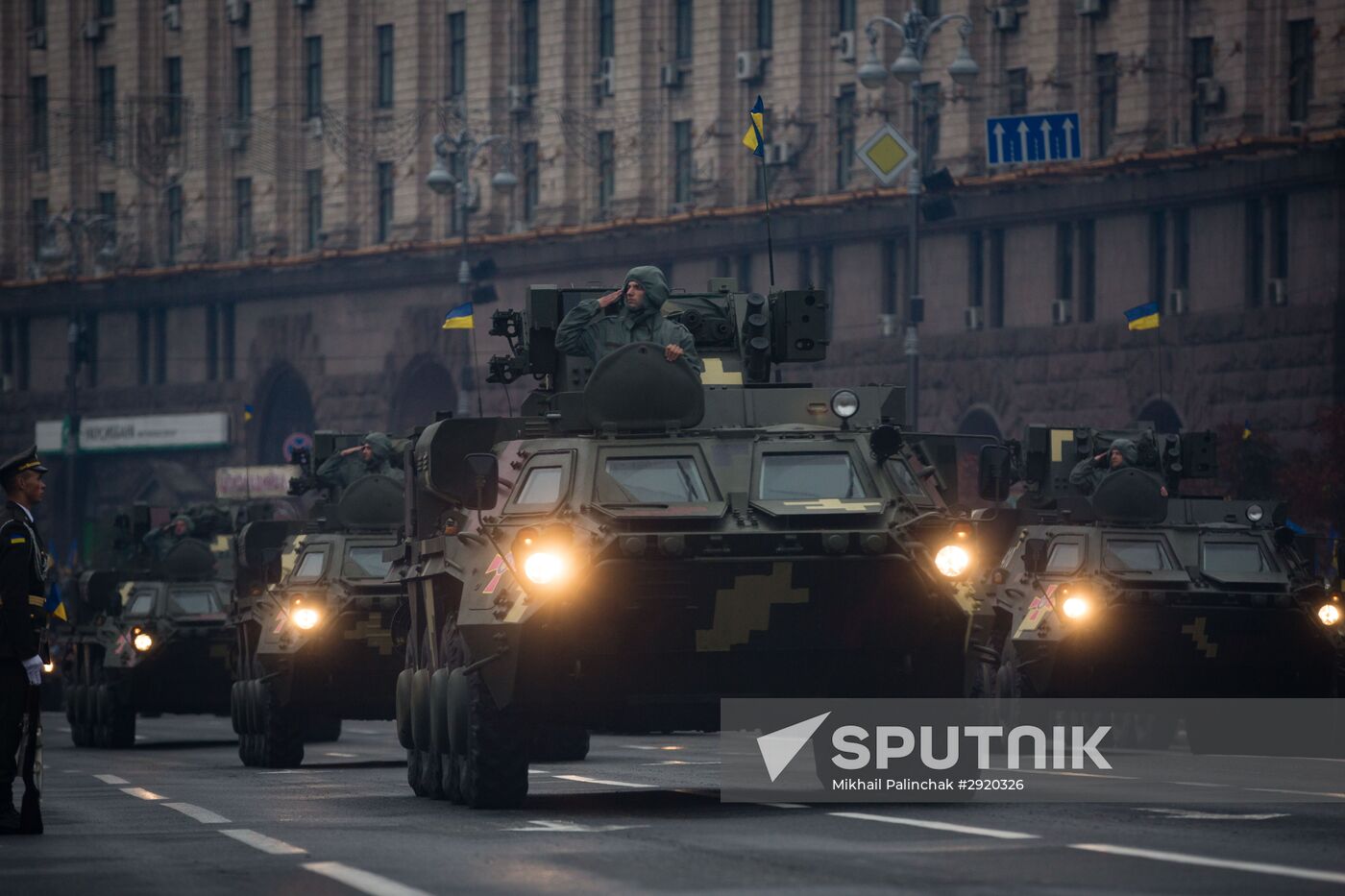Military parade on 25th anniversary of Independence Day