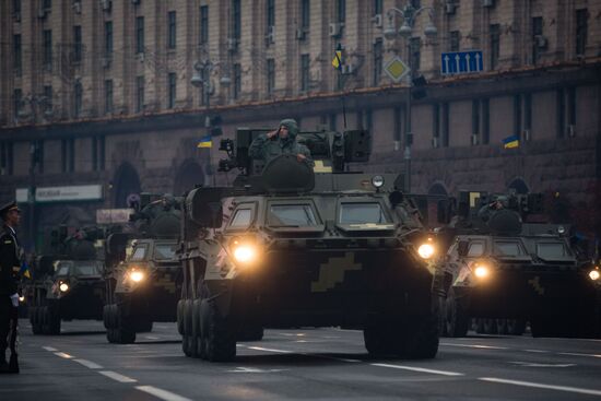 Military parade on 25th anniversary of Independence Day