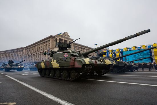 Military parade on 25th anniversary of Independence Day