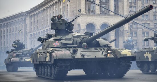 Military parade marks 25 years of Ukraine's independence