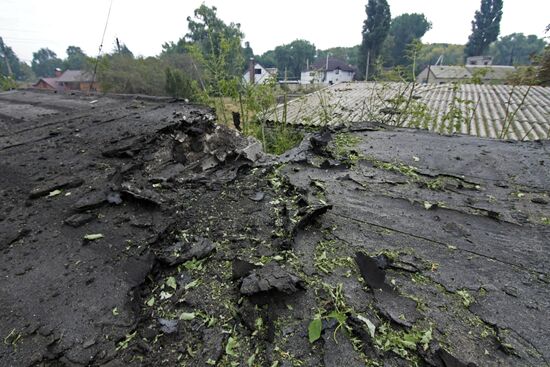 Consequences of shelling Yasinovataya town