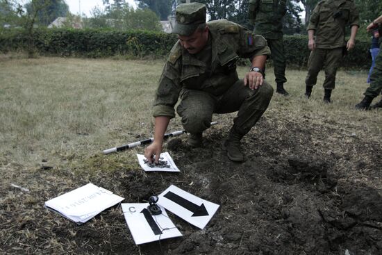 Consequences of shelling Yasinovataya town