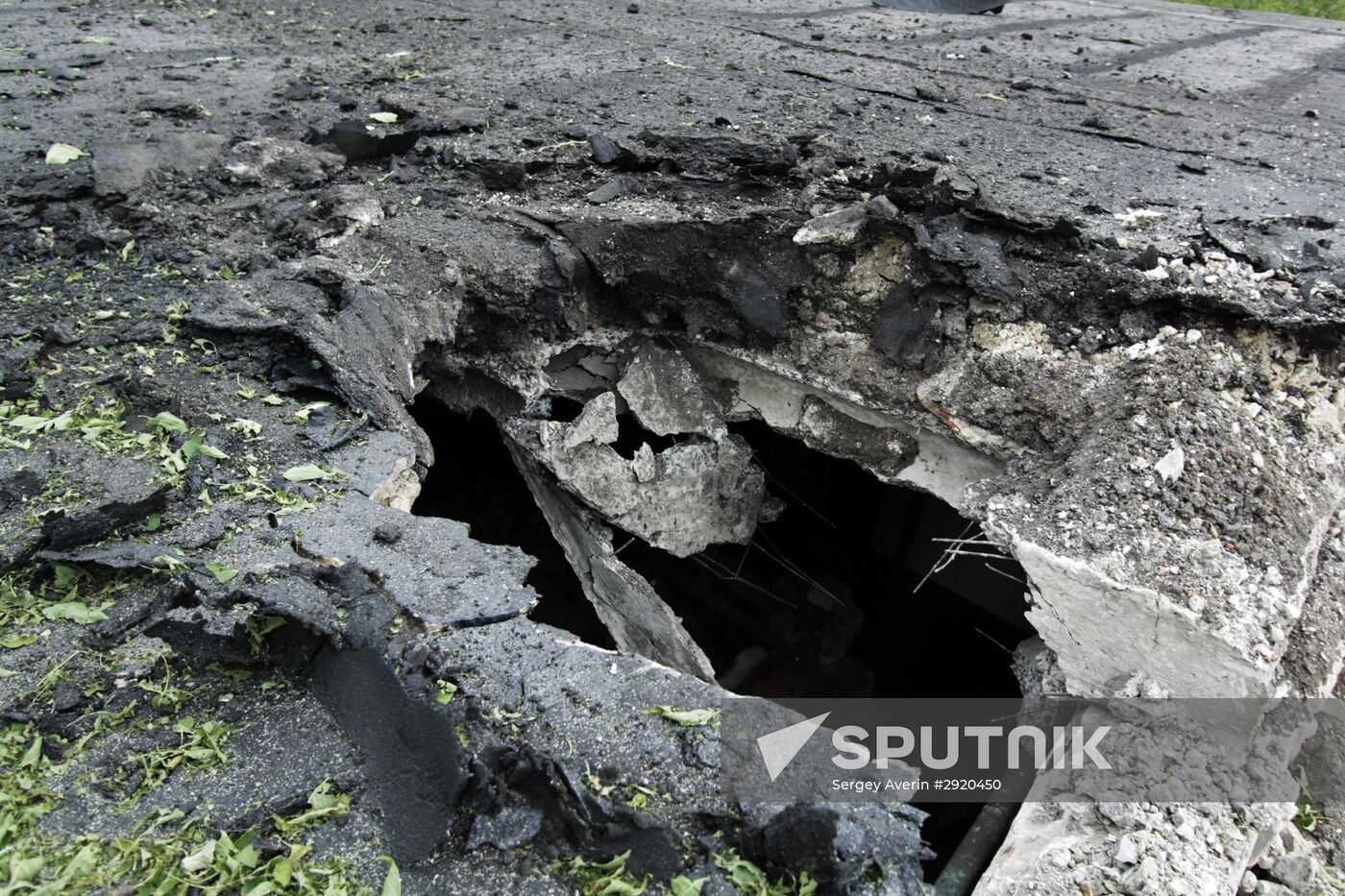 Consequences of shelling Yasinovataya town