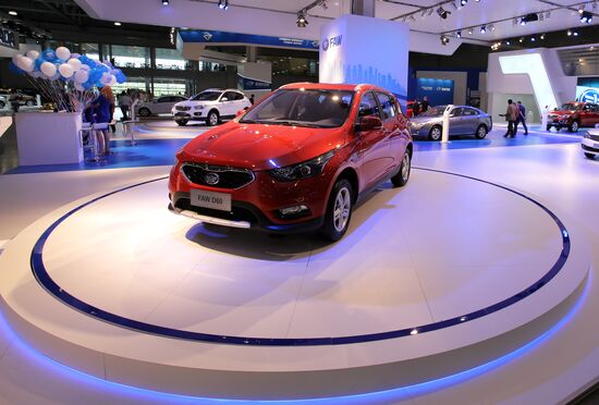 Moscow International Automobile Salon. Day Two