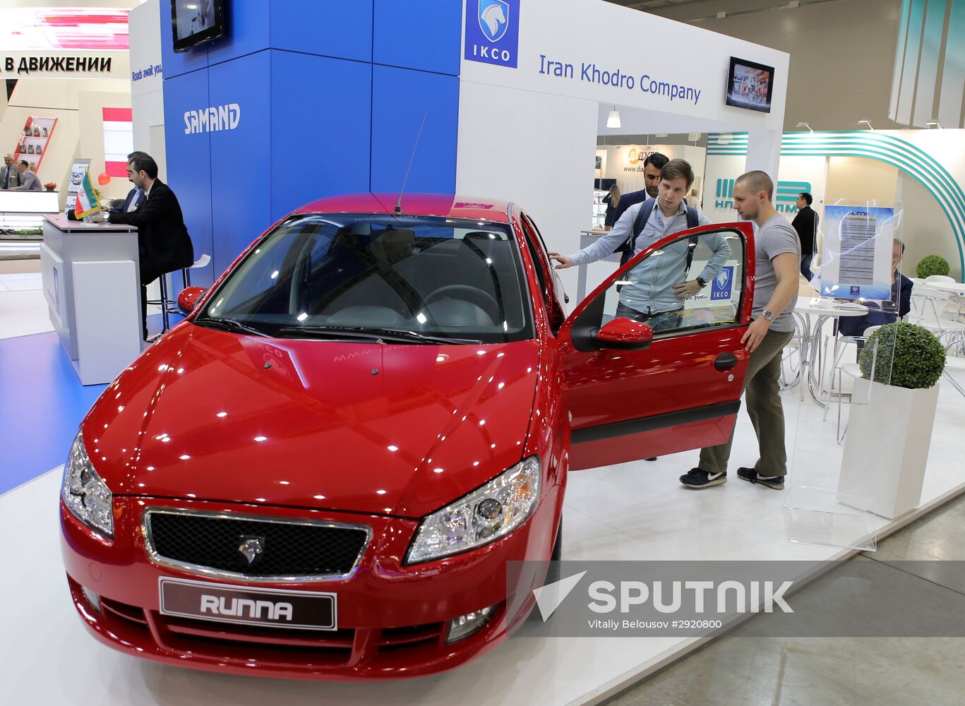 Moscow International Automobile Salon. Day two