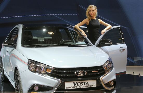 Moscow International Automobile Salon. Day two