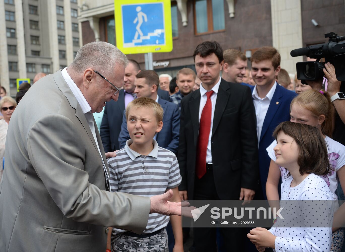 LDPR leader Vladimir Zhirinovsky visits Back to School market