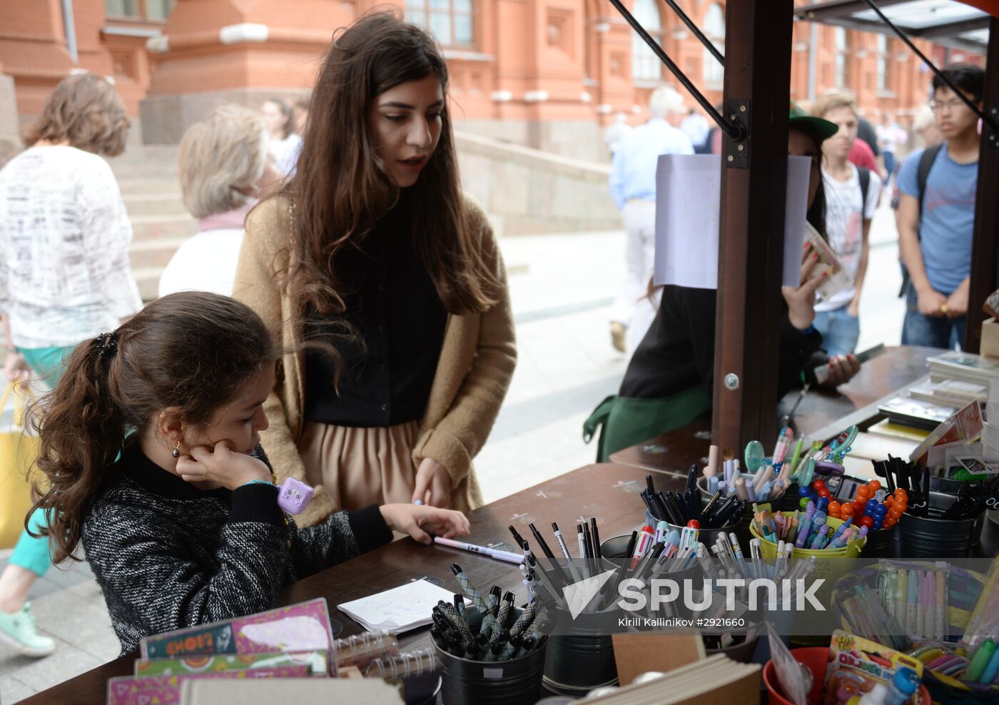 LDPR leader Vladimir Zhirinovsky visits Back to School market