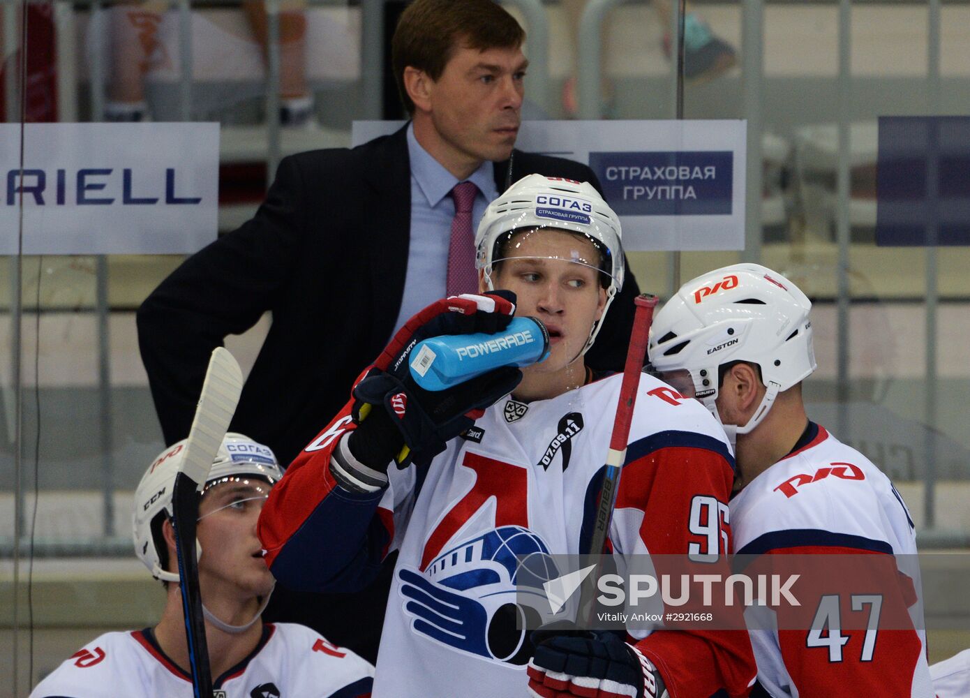 Kontinental Hockey League. Admiral vs. Lokomotiv
