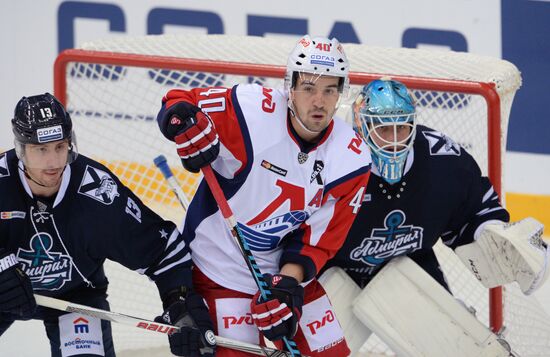 Kontinental Hockey League. Admiral vs. Lokomotiv