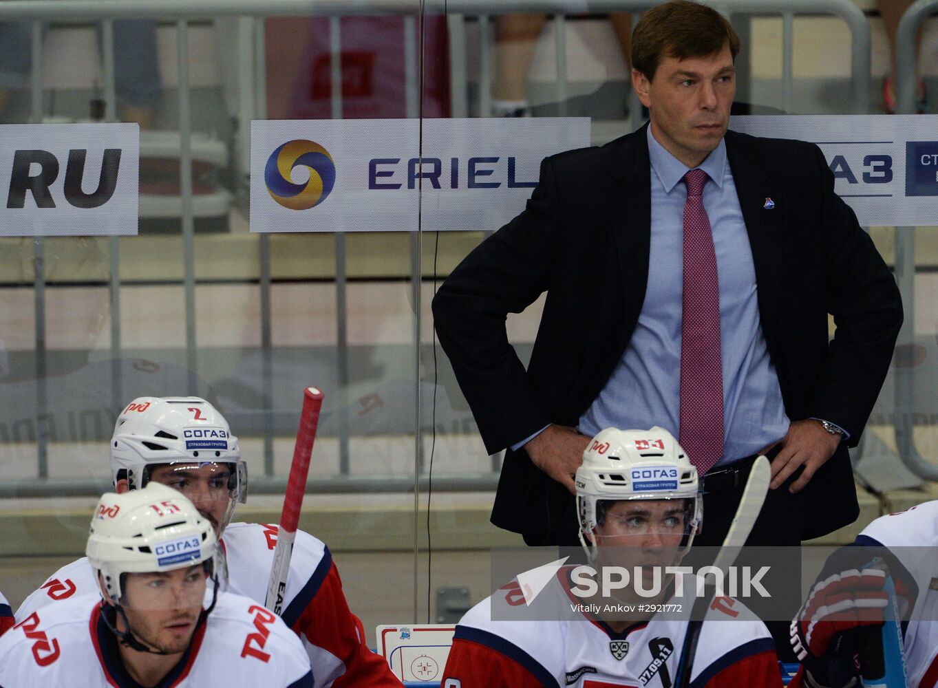 Kontinental Hockey League. Admiral vs. Lokomotiv