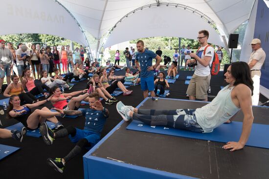 Yelena Isinbaeva holds open training