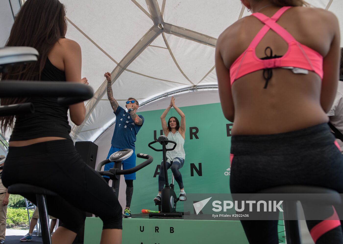 Yelena Isinbaeva holds open training