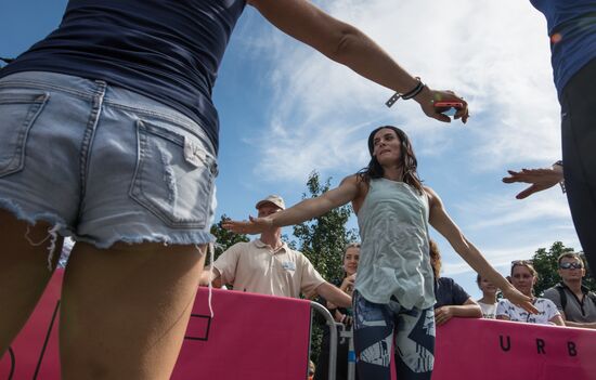 Yelena Isinbaeva holds open training
