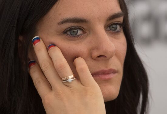 Yelena Isinbaeva holds open training