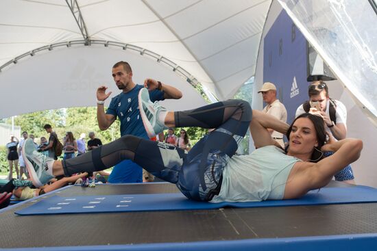 Yelena Isinbaeva holds open training