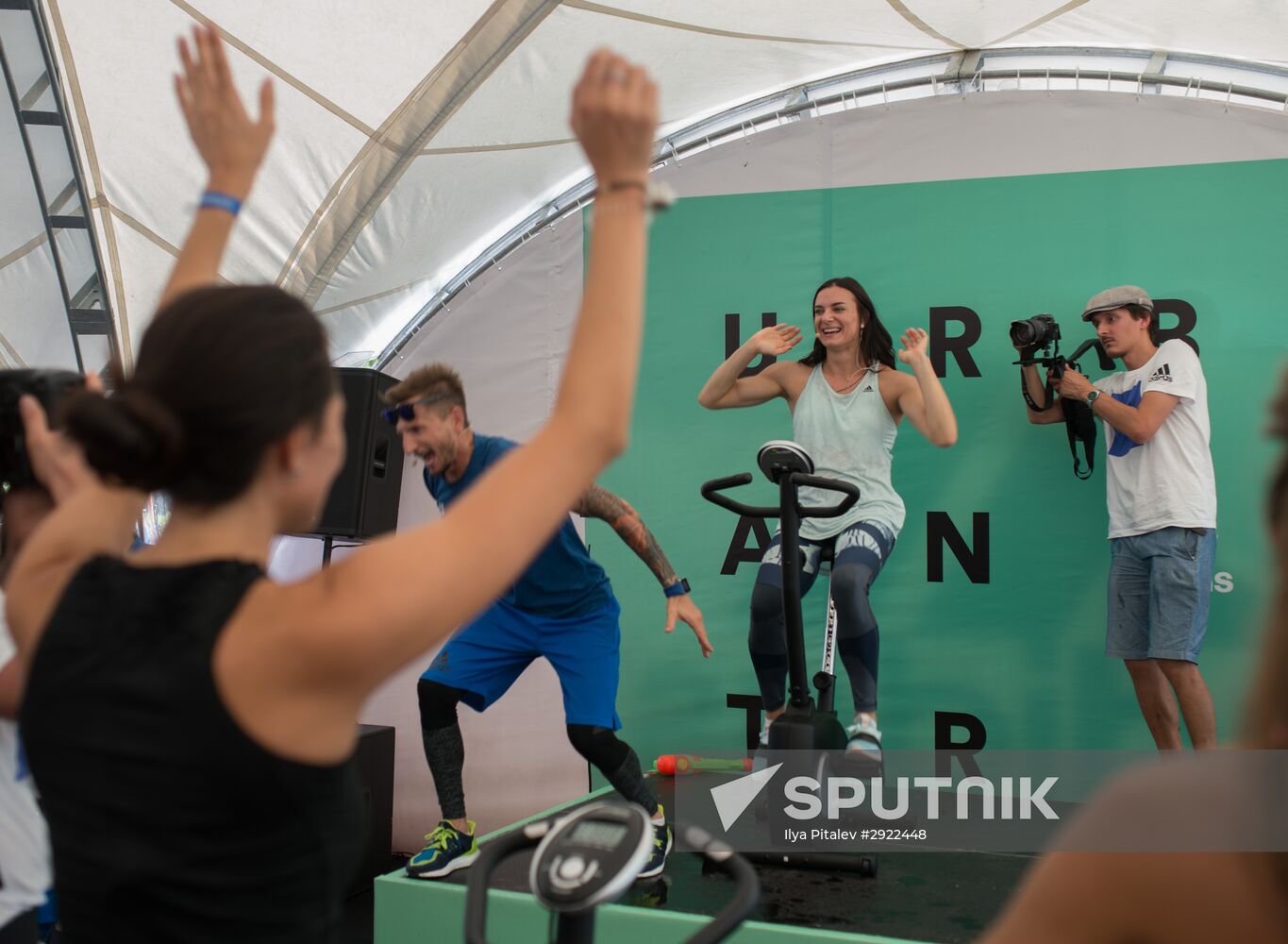 Yelena Isinbaeva holds open training