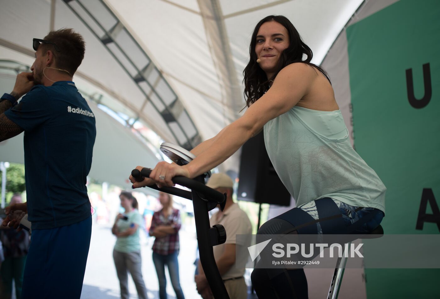 Yelena Isinbaeva holds open training